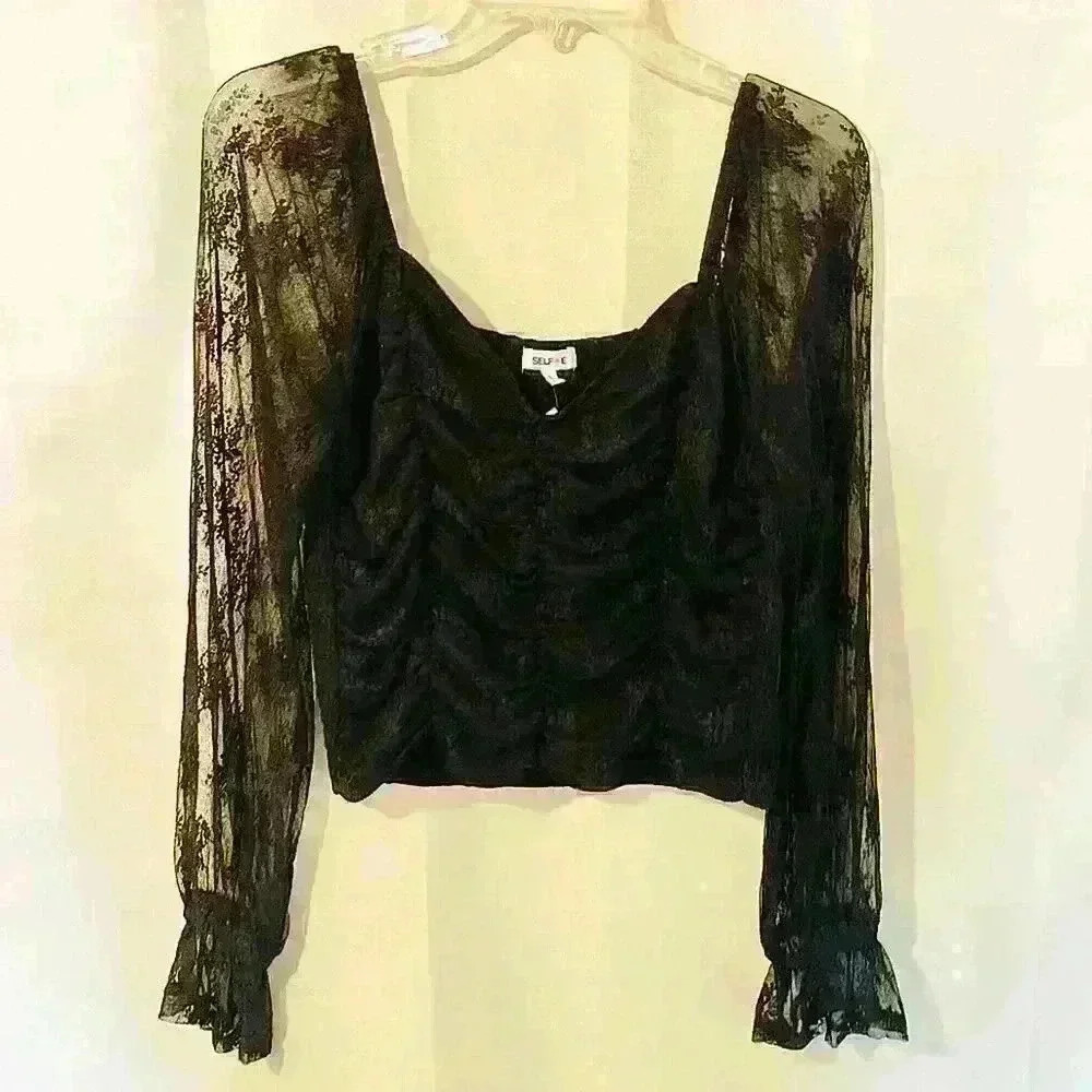 Juniors' Ruched Lace Sweetheart-Neck Top